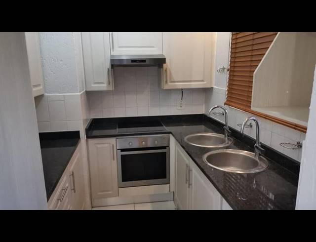 2 BEDROOM APARTMENT FOR SALE IN GLENHAZEL